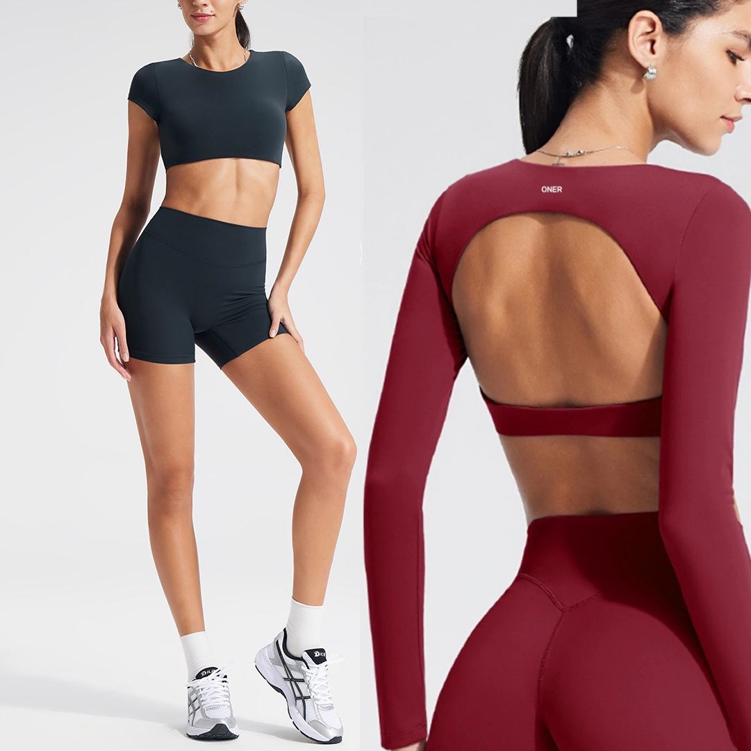 Yoga & Fitness With Faye The Well Being Studio Abbots Langley Reviews - Women's long-sleeved yoga top with built-in